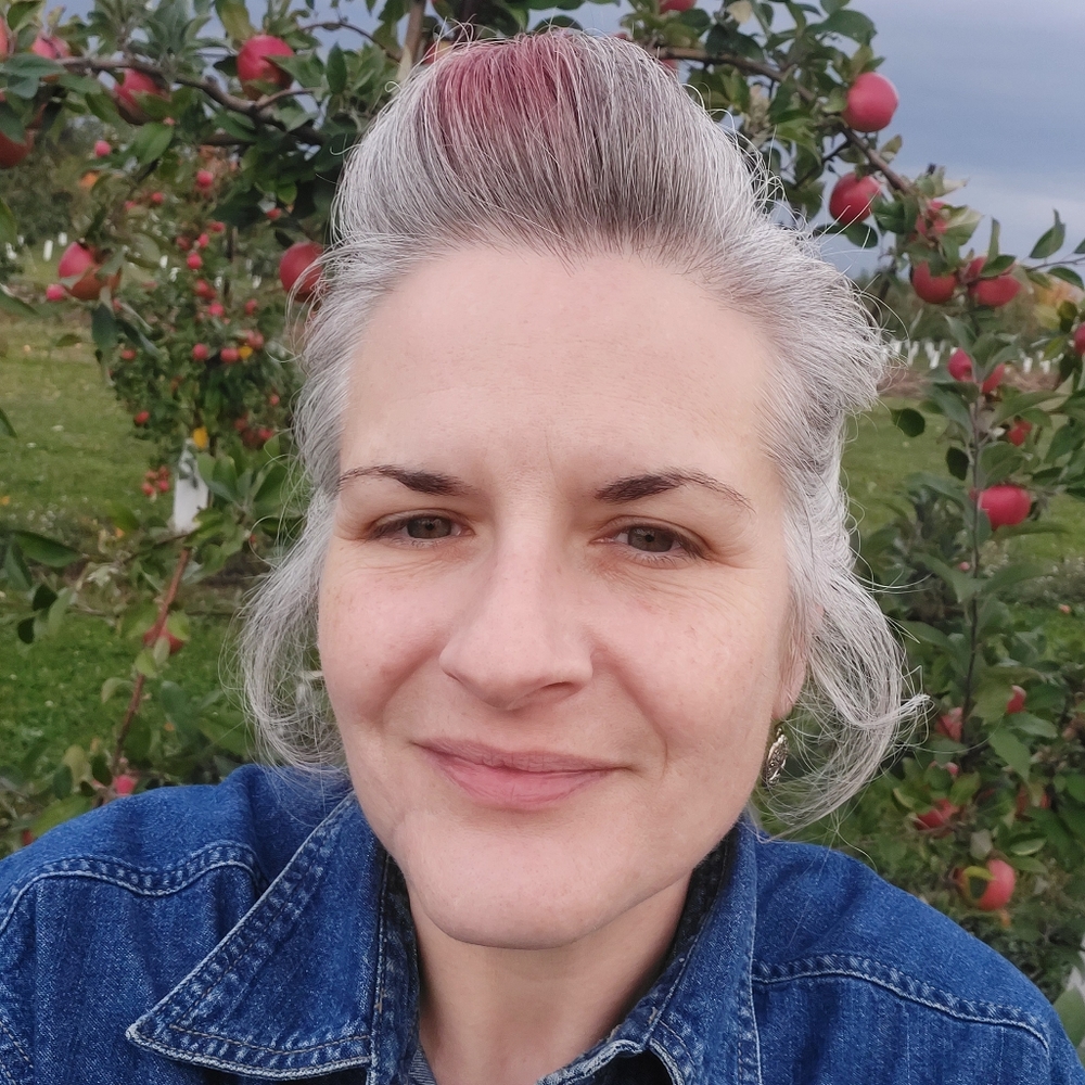 Meet your Posher, Jennifer